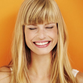 Tuto coiffure : comment se faire une frange ?