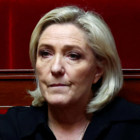 « Les marges de manœuvre sont très faibles » : Marine Le Pen tire la sonnette d’alarme face à la crise des carburants