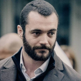 Nicolas Sarkozy libéré : la photo émouvante de son fils Louis après 21 jours de détention