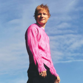 « Play » : le retour solaire d’Ed Sheeran avec un album inspiré de ses voyages