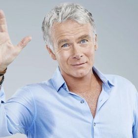 Quand Franck Dubosc fait le buzz… à la plage avec un corps photoshopé