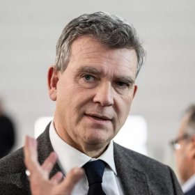 Arnaud Montebourg débarque à la télévision : ce virage qui surprend même ses proches