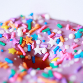 Vers une taxe sur les bonbons ? Voici ce que prévoit vraiment le projet du gouvernement