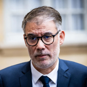 « La stratégie de conflictualité passion de Jean-Luc Mélenchon a montré ses limites » : Olivier Faure lâche une phrase qui secoue toute la gauche