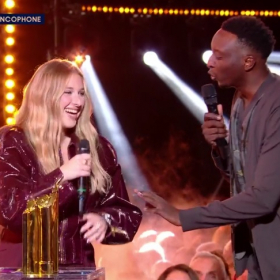 "Non merci !" : Héléna Bailly recadre Ahmed Sylla en direct aux NRJ Music Awards 2025