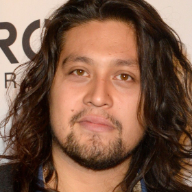 “C’est difficile pour moi…” : 35 ans après, les confidences bouleversantes de Lulu Gainsbourg sur son père