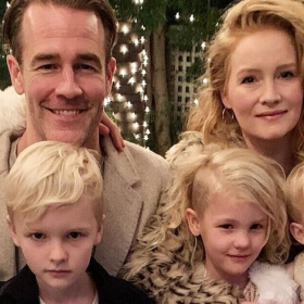 « Il est au paradis au-dessus des nuages » : les mots bouleversants de la fille de James Van Der Beek sur la mort de son père