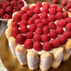 La recette de charlottes aux framboises et à la noix de coco sans cuisson