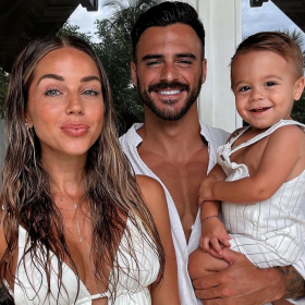 “On a pris la décision de partir” : ce célèbre couple d’influenceurs quitte Dubaï en urgence avec son enfant