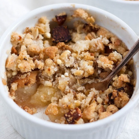 La recette facile et gourmande du crumble pommes, poires, chocolat