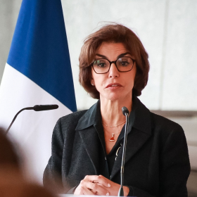 « Nous dénonçons avec force » : le Nouvel Obs accuse Rachida Dati d’avoir fermé les portes de son QG