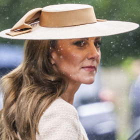 Kate Middleton au mariage de Peter Phillips : cette entorse discrète à ses habitudes intrigue les fans de la famille royale