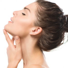 4 astuces de grand-mère naturelles et très efficaces pour une peau lisse, un regard lumineux et des dents blanches