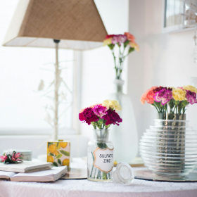 10 erreurs déco à éviter absolument si vous ne voulez pas que votre intérieur semble encombré