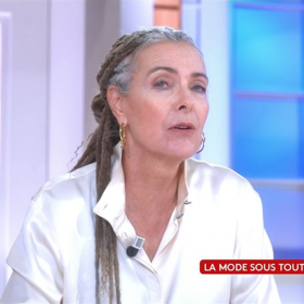 “J’ai pas fait exprès” : Carole Bouquet révèle la surprenante raison de son changement de look