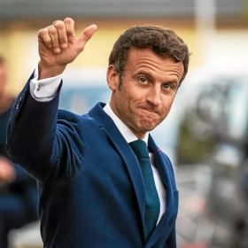 Macron très loin derrière ces présidents qui touchent un salaire astronomique