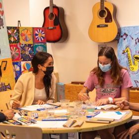 Meghan Markle crée la surprise à l'hôpital : ce moment bouleversant avec des enfants malades