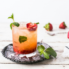 La recette du "Sleepy Girl Mocktail", la boisson tendance qui promet des nuits paisibles