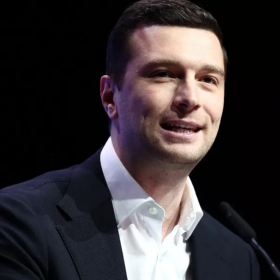 Cette relation inattendue qui intrigue tout le monde autour de Jordan Bardella