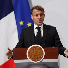 “Il est encore trop jeune pour partir” : pourquoi Emmanuel Macron se projette déjà après 2027