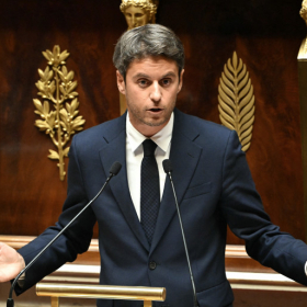 « Depuis un an et depuis la dissolution, tout a été fait à l'envers » : Gabriel Attal appelle à un changement de méthode à l’Élysée