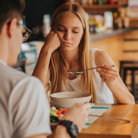 Voilà pourquoi on perd l'appétit après une rupture amoureuse