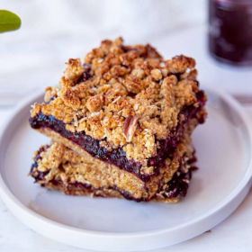 La recette des carrés framboise à l'amande façon crumble