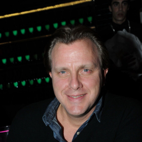 Cette pub de Noël a bouleversé Claude François Junior : "J’ai senti la larme monter"