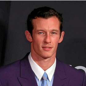 Pourquoi la saga Bond s’oriente vers un visage comme Callum Turner