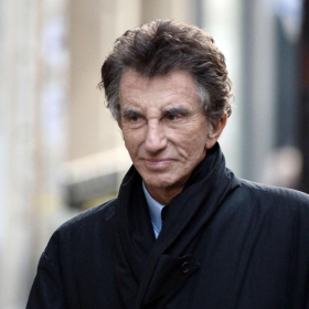 "Comme nourrir un monstre" : une ex-collaboratrice balance sur Jack Lang et ses méthodes en pleine polémique