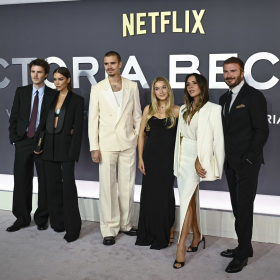 Victoria Beckham entourée de sa famille et des Spice Girls pour son documentaire Netflix