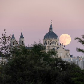 “Ne faites surtout pas cette erreur” : comment observer la lune de ce soir dans les meilleures conditions