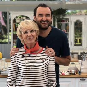 "Il n’était pas très content" : Mercotte raconte la réaction de Cyril Lignac à son départ