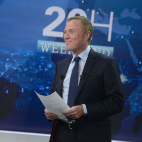“Ça paye mieux d’avoir un sale caractère” : Christophe Hondelatte assume tout et fait passer un message