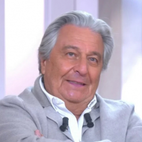 "J'ai senti une espèce de tension entre vous" : Christian Clavier, très cash, surprend Anne-Élisabeth Lemoine dans C à vous
