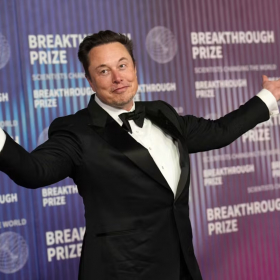 Pourquoi Elon Musk risque de ne plus être l’homme le plus riche du monde