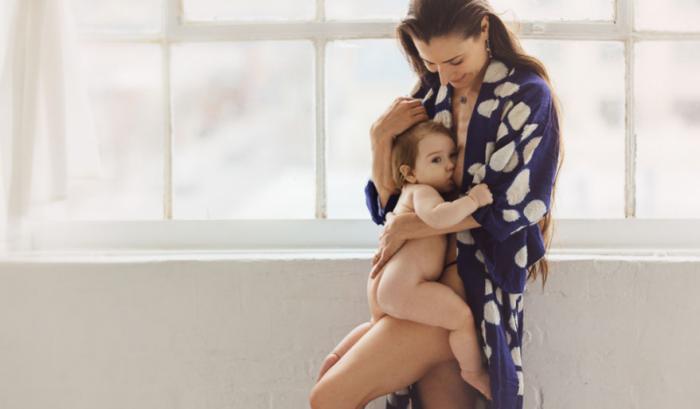 Elle photographie des mamans en train de donner le sein pour montrer que l'allaitement ne devrait pas être tabou | #3