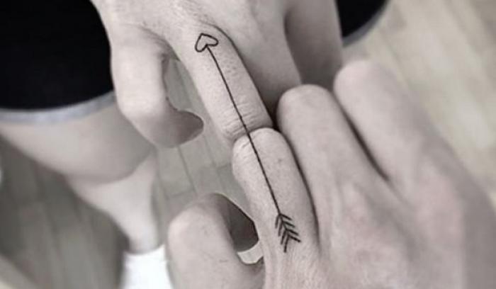 29 petits tatouages assortis pour les couples qui veulent afficher leur amour | #7