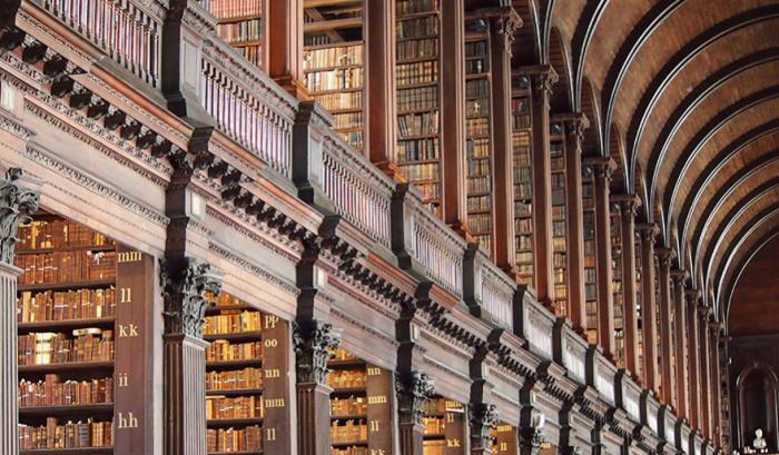 Cette bibliothèque irlandaise propose plus de 200 000 livres ! | #4