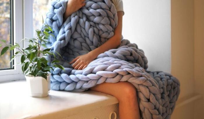 Quand vous aurez vu cette énorme couverture tricotée main, vous n'aurez qu'une envie : vous enrouler dedans ! | #2