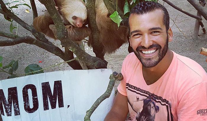 Cet homme quitte tout pour faire un tour du monde mais regardez les photos qu'il envoie à sa mère pour la rassurer ! | #10