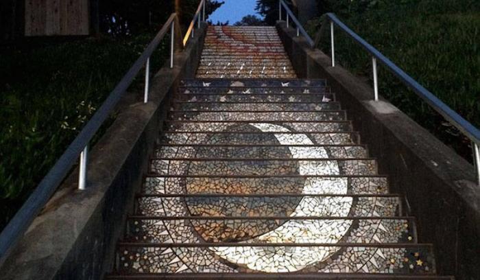 Cet escalier de San Francisco en mosaïque brille la nuit au clair de lune | #4