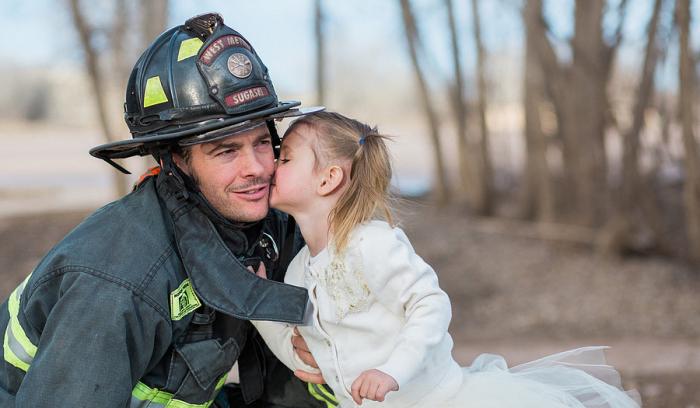 Ce shooting photo d'un papa pompier et de sa petite fille de 3 ans est adorable | #10