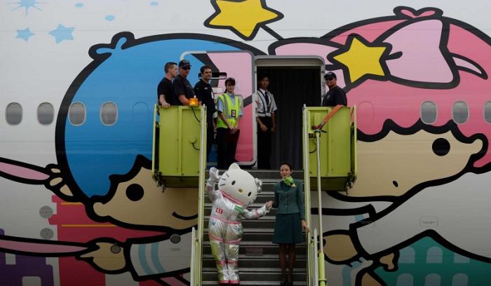 Un avion Hello Kitty pour un vol complètement kawaii : les fans vont adorer ! | #3