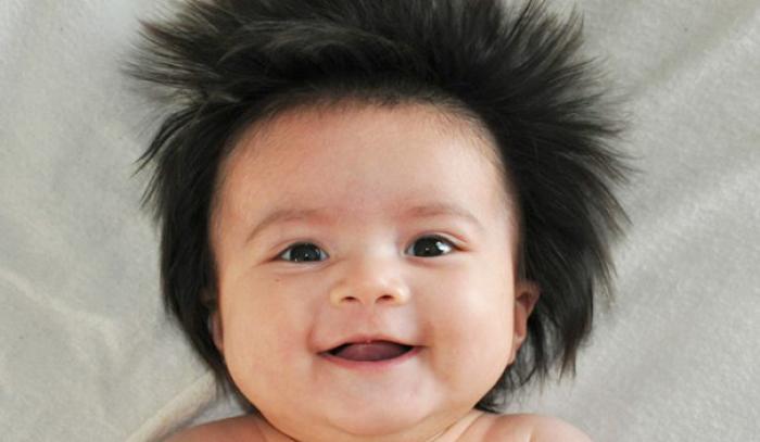 21 adorables bébés nés avec beaucoup de cheveux sur la tête ! | #16