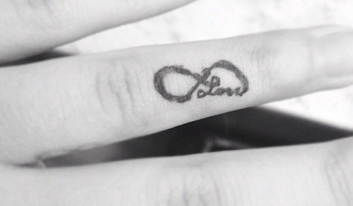 Ces 23 couples ont laissé tomber l'alliance et ont à la place choisi de se faire tatouer | #12