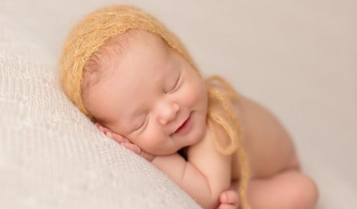 18 bébés qui sourient dans leur sommeil : vous ne pourrez pas vous empêcher de fondre ! | #6