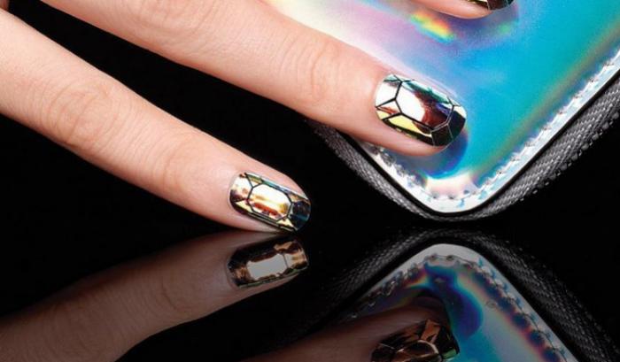 La dernière tendance nail art : les glass nails | #5