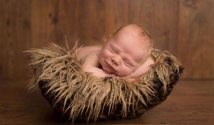 18 bébés qui sourient dans leur sommeil : vous ne pourrez pas vous empêcher de fondre ! | #18