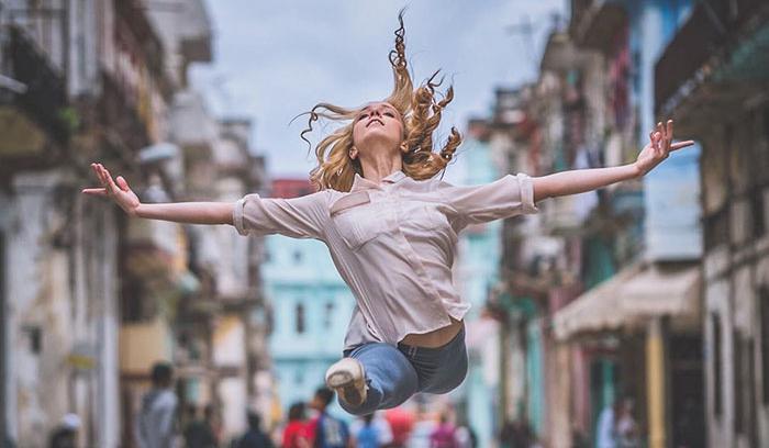 Des danseurs de ballet dansent dans les rues de Cuba | #7